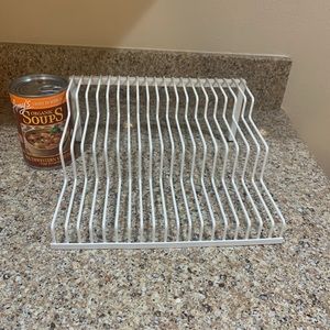 White metal wire 3-tiered shelf organizer
